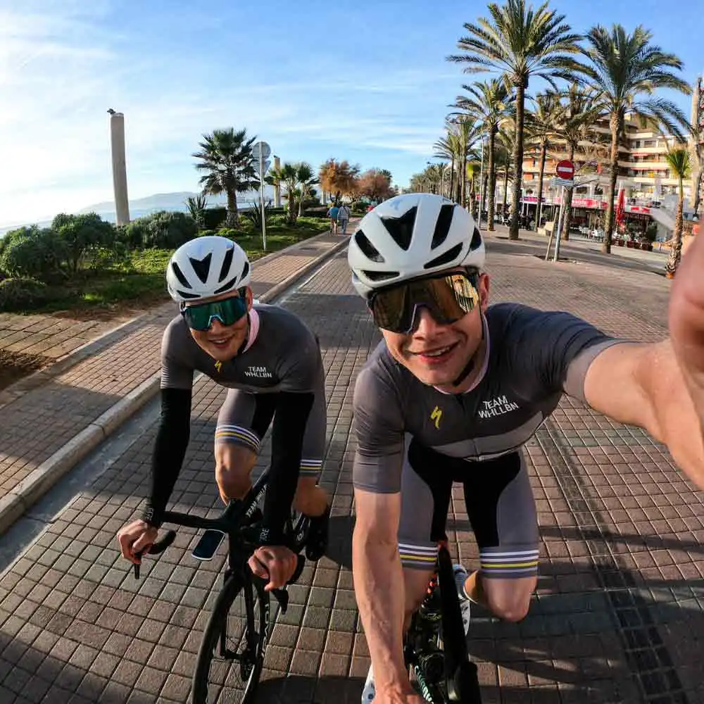Mauke-Jonas-Selfie-beim -Rennradfahren