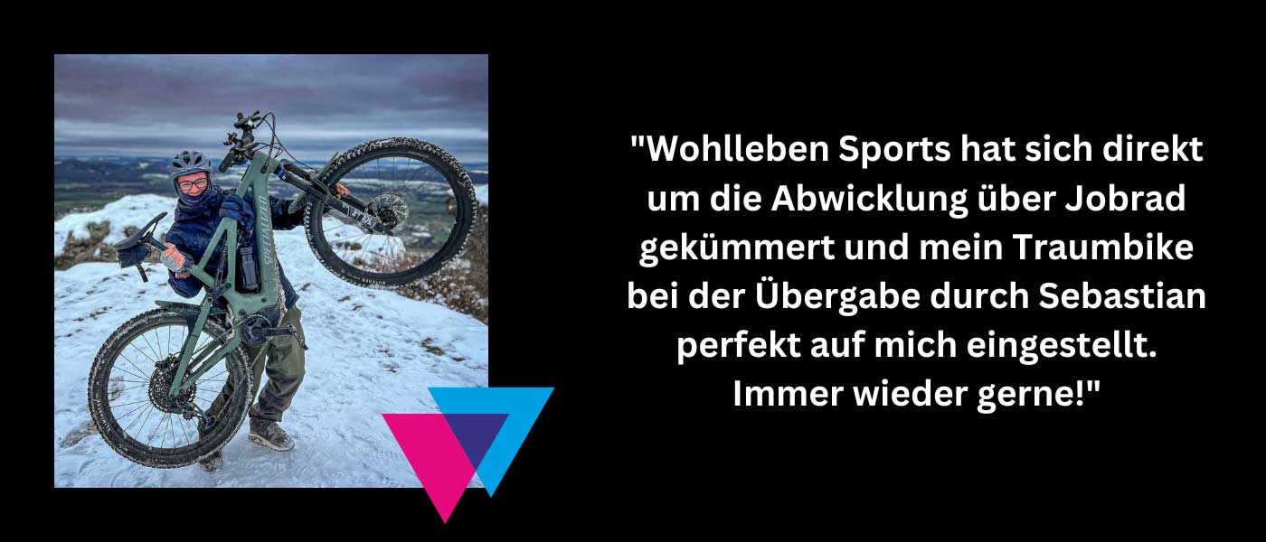 Text Kundenmeinung und Foto Mountainbiker auf schwarz